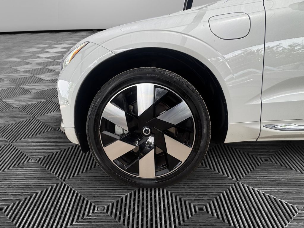 Used Car 2023 Volvo Xc60 Recharge Plug-in Hybrid  T8 Plus Bright Theme For Sale Under $40,000 In Round Rock, Texas