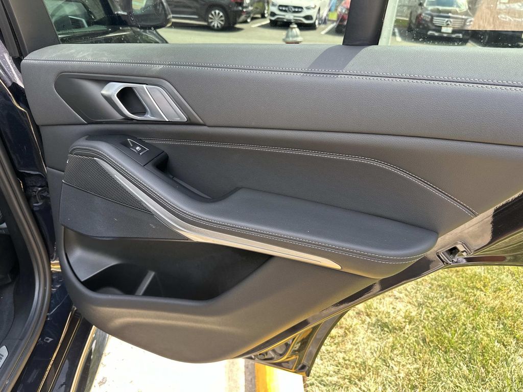 Thumbnail: 2022 BMW X5 - 23