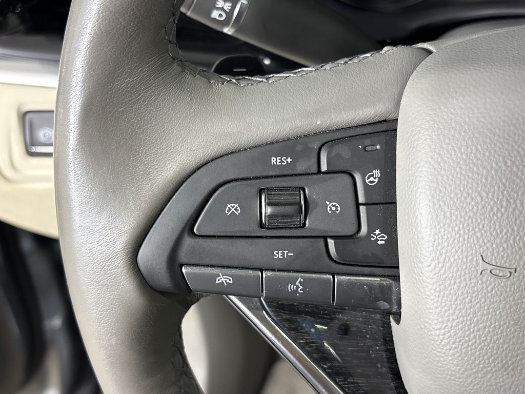 2024 Argent Silver Metallic Cadillac XT6 Premium Luxury FWD SUV