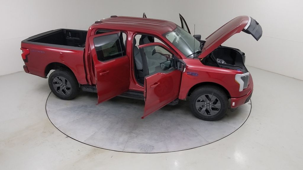 2025 Ford F-150 Lightning Flash - Photo 97