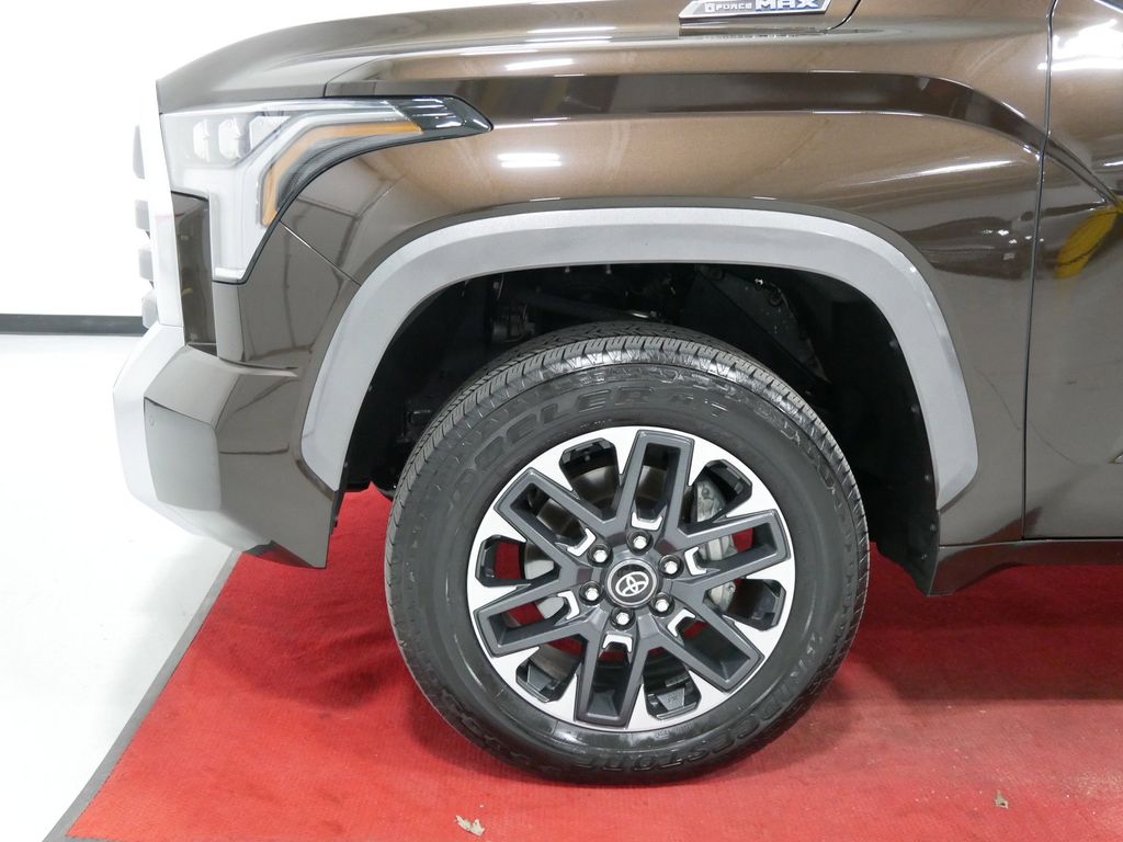 2025 Toyota Tundra Limited - Photo 9