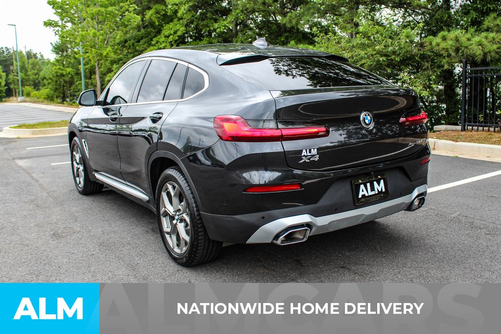 Used 2024 Gray BMW xDrive30i image 4