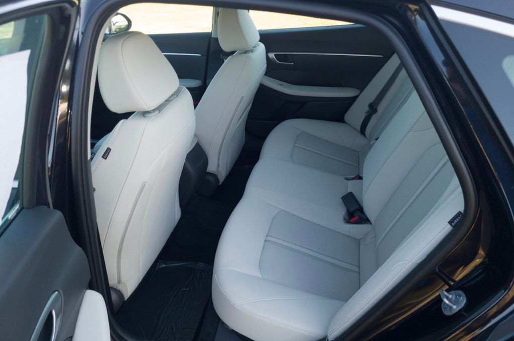 New 2026 Gray Hyundai SE image 15