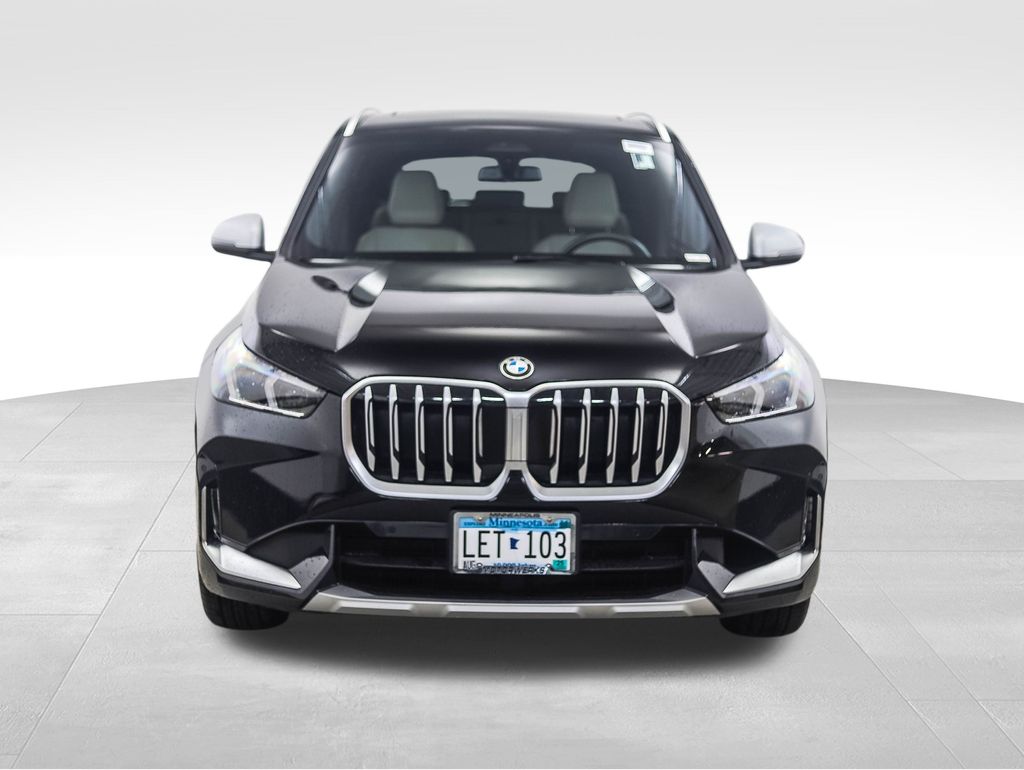 Thumbnail: 2023 BMW X1 - 8