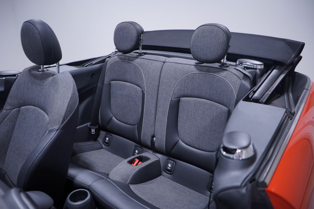 Thumbnail: 2019 MINI Cooper - 12