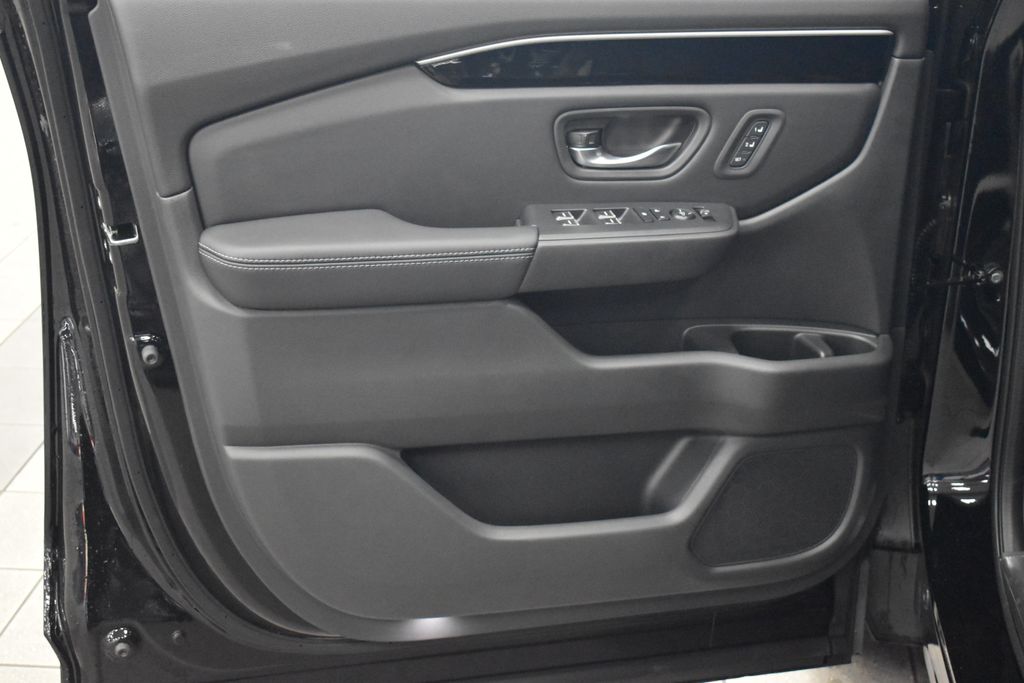 Thumbnail: 2025 Honda Pilot - 8