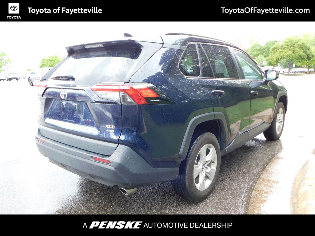 2020 Toyota RAV4 XLE 4