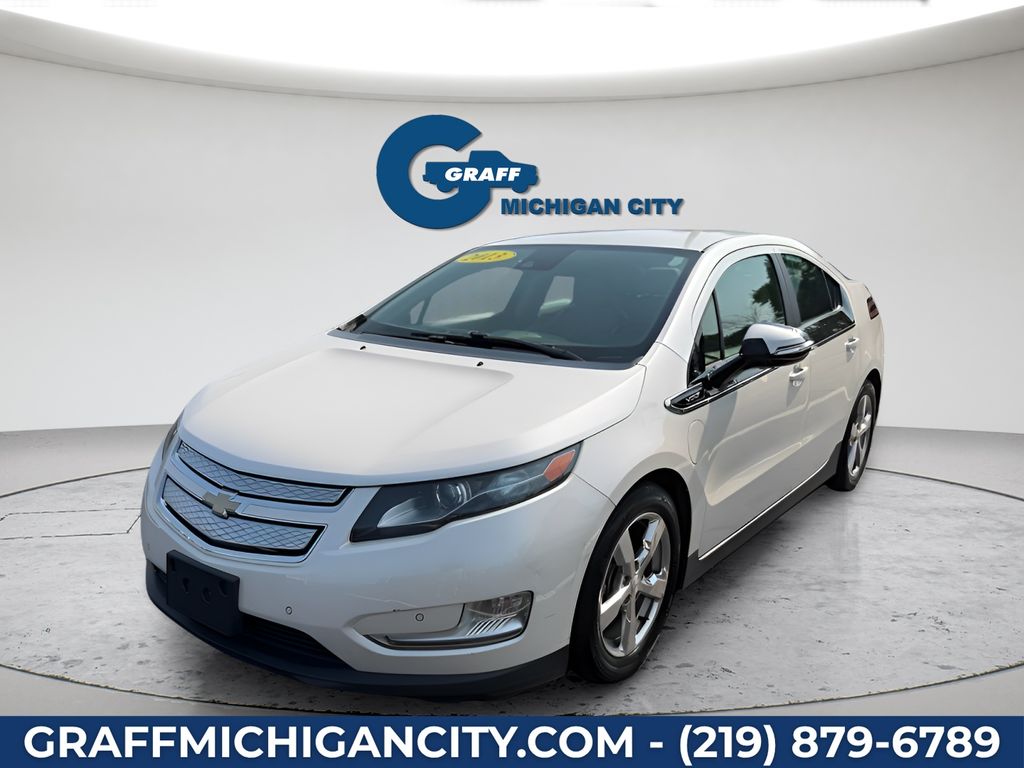 White Diamond Clearcoat 2013 Chevrolet Volt Hatchback Front-Wheel Drive Automatic