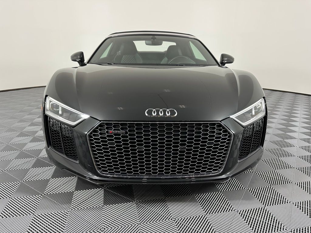 Thumbnail: 2018 Audi R8 - 8