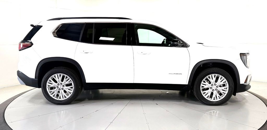 Used 2026 White GMC Elevation image 3