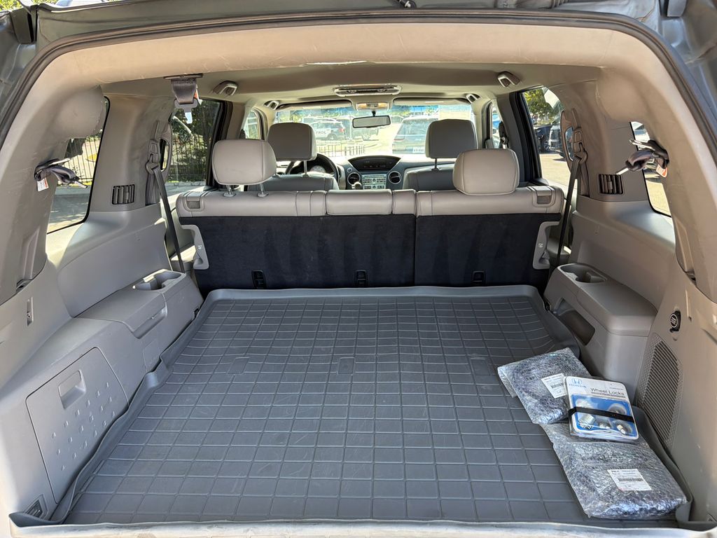 Used 2010  Honda EX-L image 42