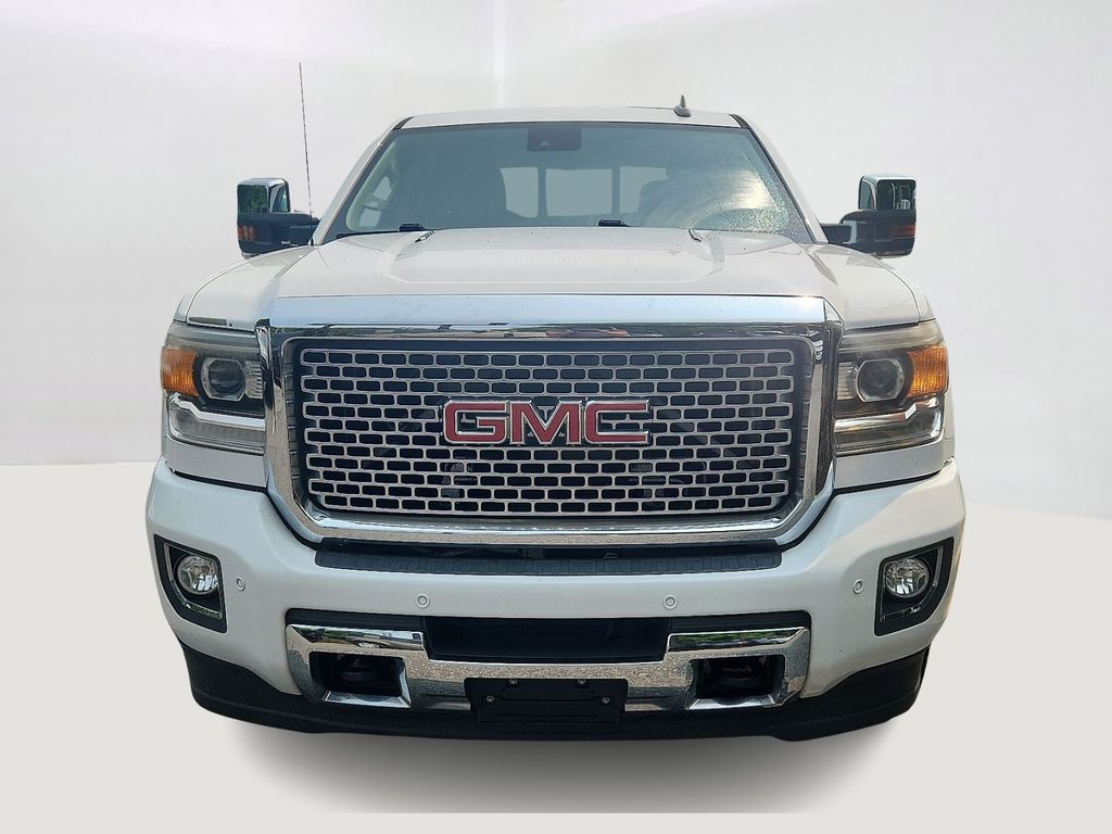 2016 GMC Sierra 2500 Denali 2