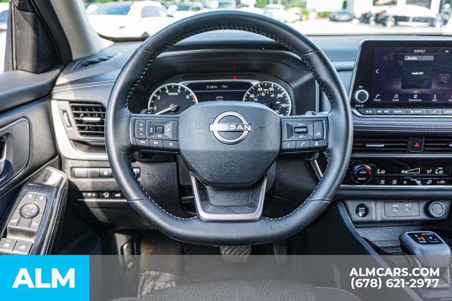 Used 2025 Blue Nissan SV image 28