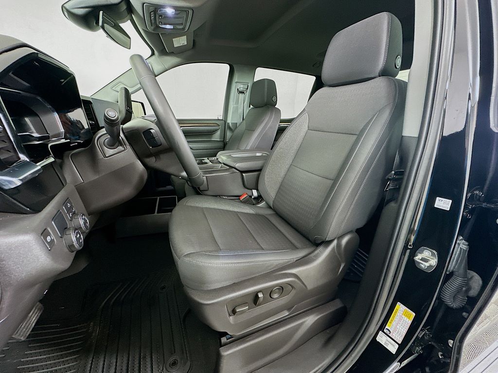 2023 Chevrolet Silverado 1500 LT 21