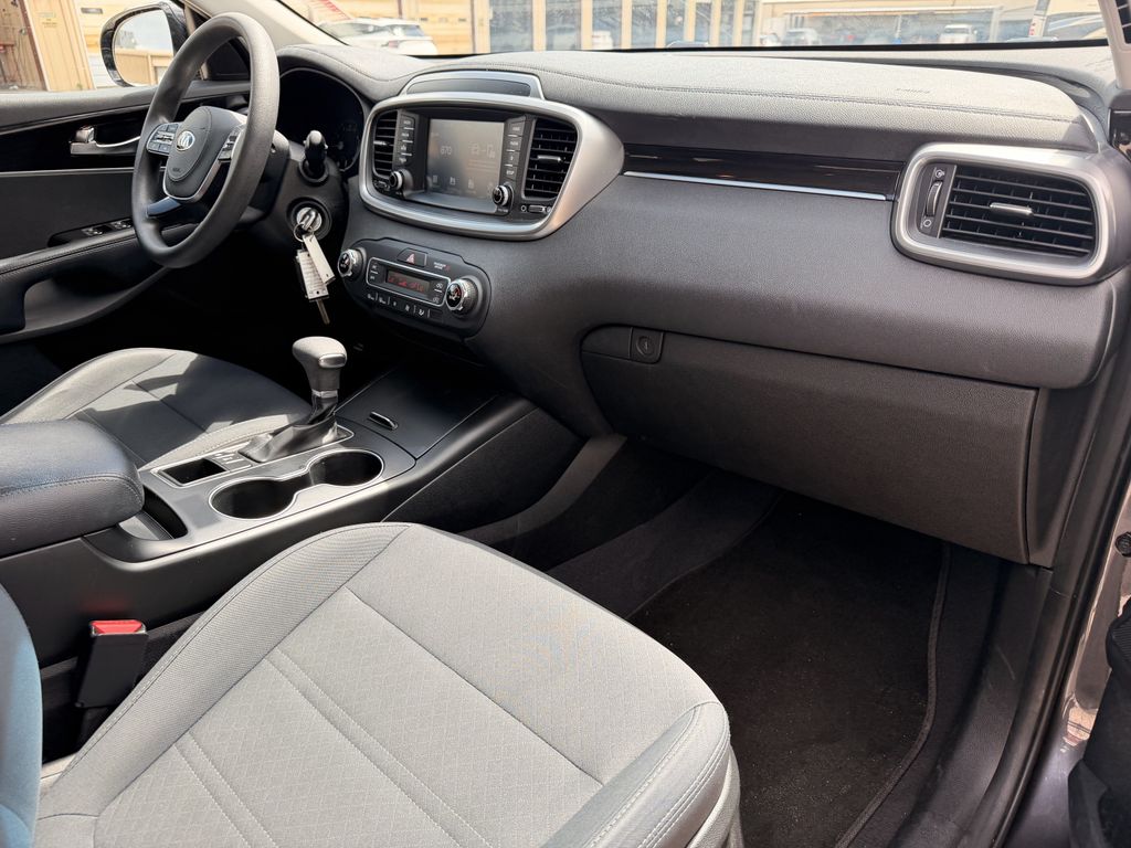 2019 Kia Sorento LX Gray at Community Kia