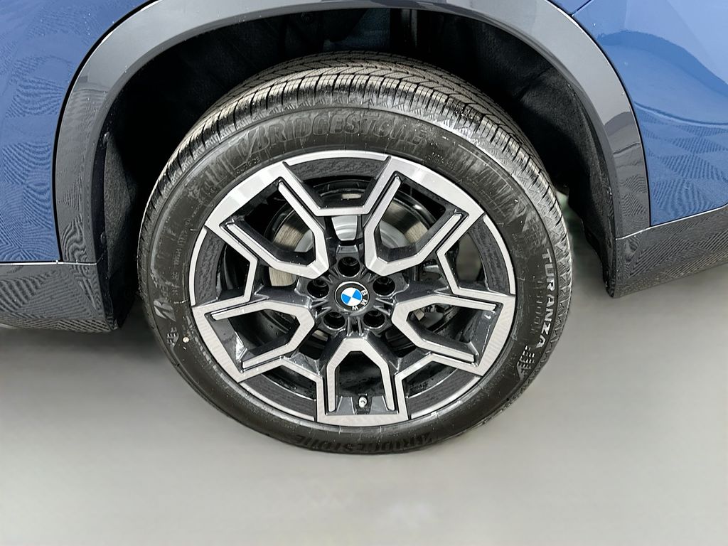 Thumbnail: 2026 BMW X1 - 23