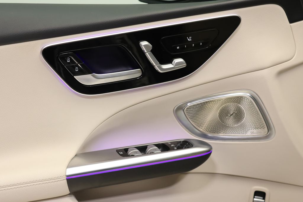 Thumbnail: 2023 Mercedes-Benz C-Class - 31