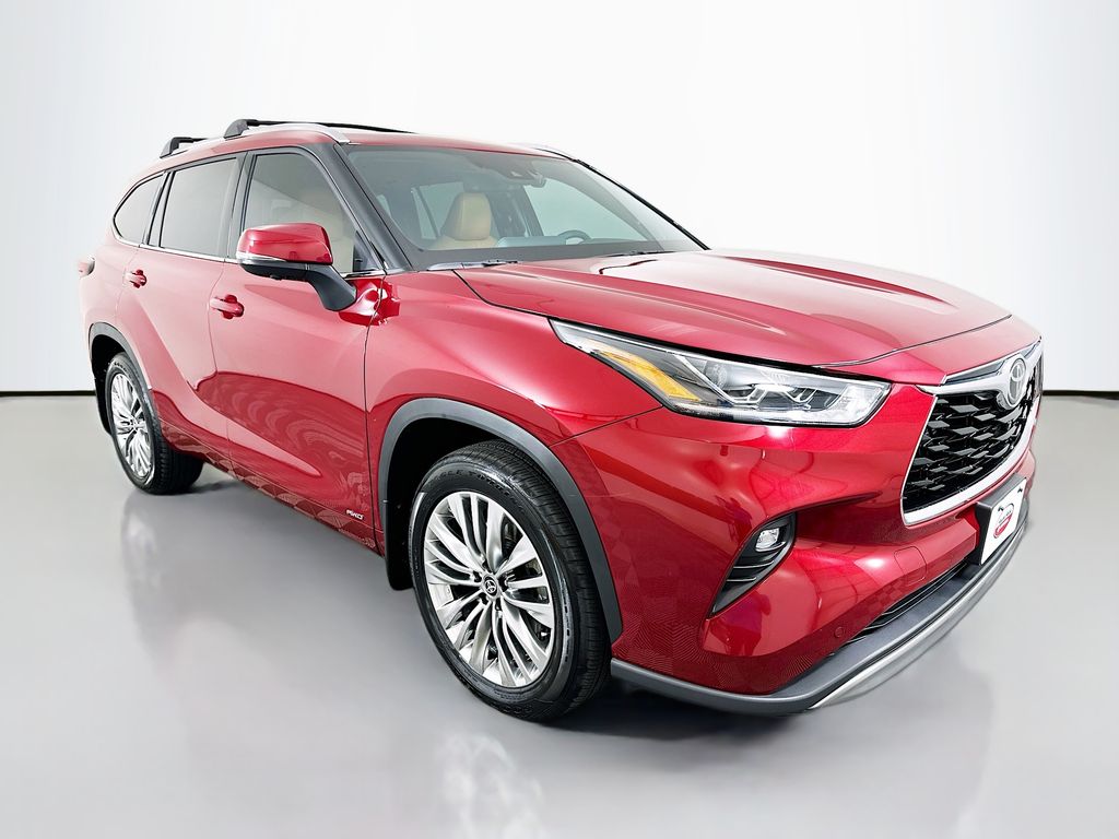 Thumbnail: 2026 Toyota Highlander - 3