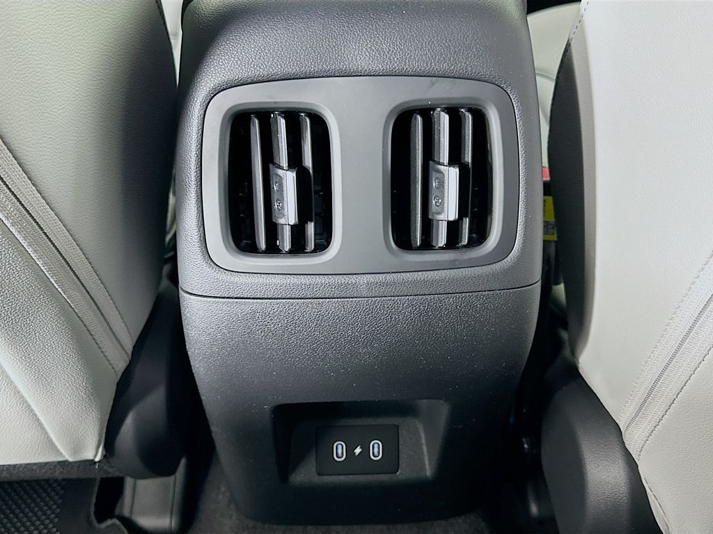 Thumbnail: 2026 Hyundai Santa Cruz - 17