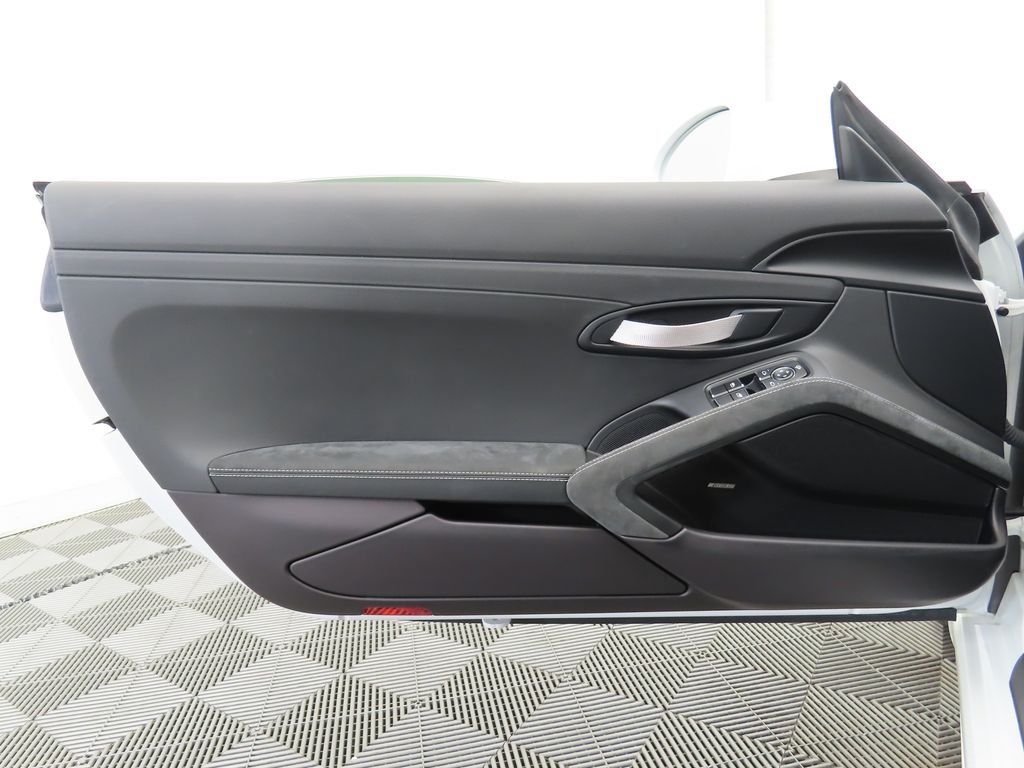 Thumbnail: 2020 Porsche 718 Cayman - 22