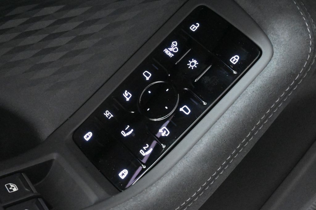 Thumbnail: 2025 Audi S5 - 27