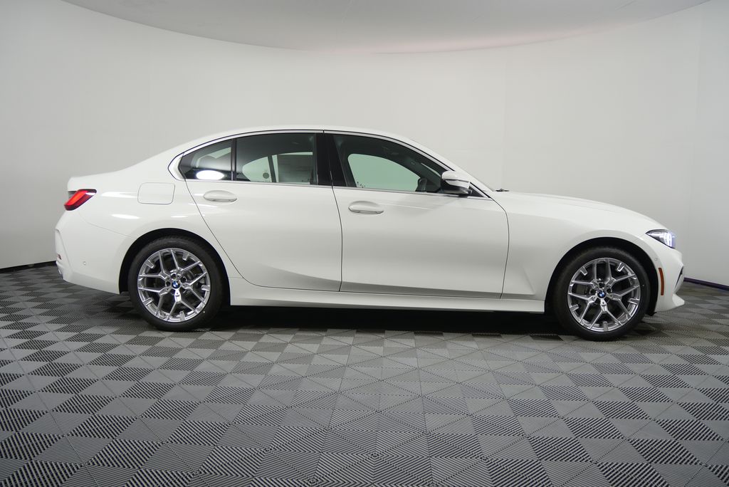 Thumbnail: 2026 BMW 3 Series - 2