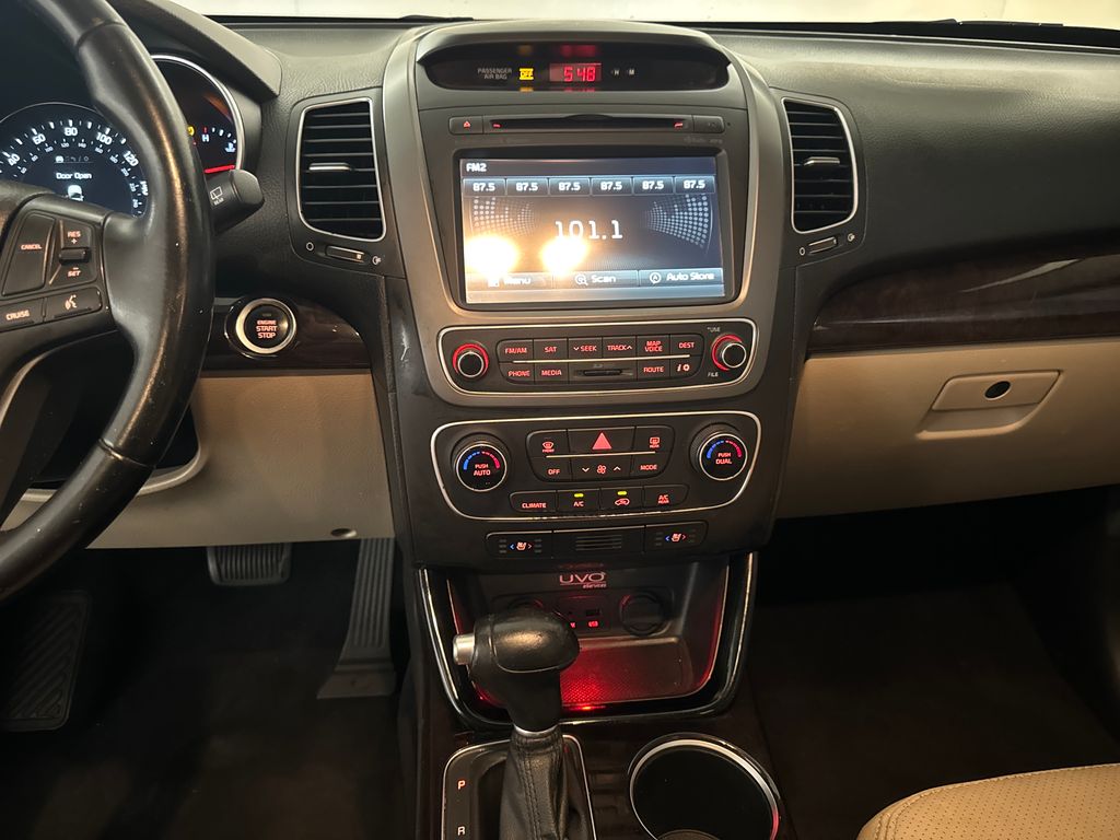 Used 2014 Black Kia EX image 23
