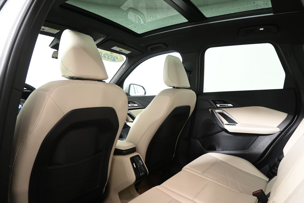 Thumbnail: 2024 BMW X1 - 31