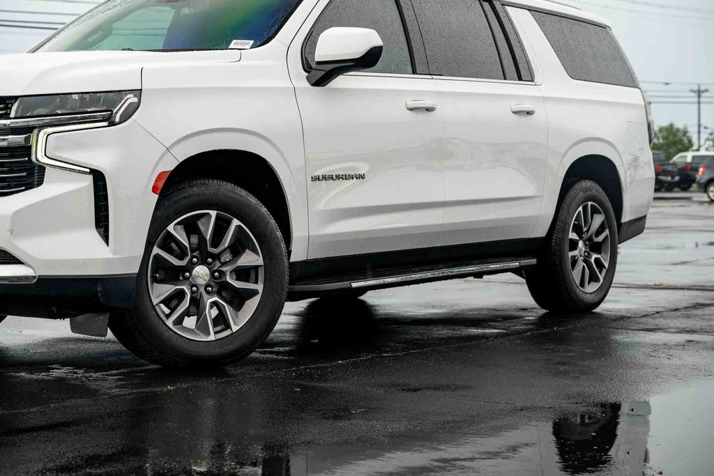 Used Car 2021 Chevrolet Suburban  Lt For Sale Under $40,000 In Austin, Texas