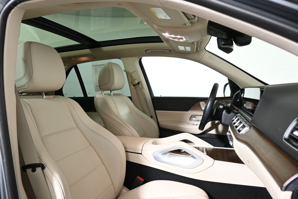 Thumbnail: 2023 Mercedes-Benz GLE - 27