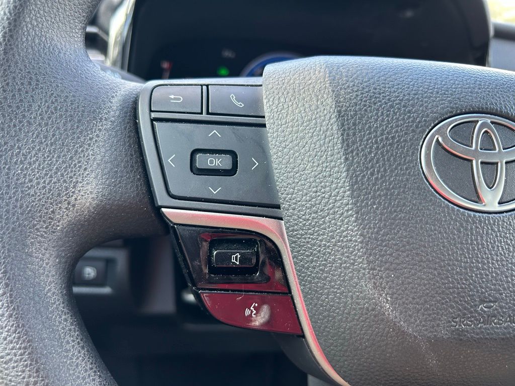 Thumbnail: 2025 Toyota Camry - 19