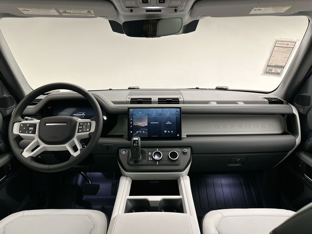 2025 Land Rover Defender 110 7