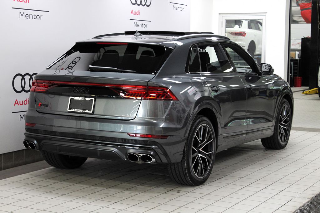 Thumbnail: 2023 Audi SQ8 - 6