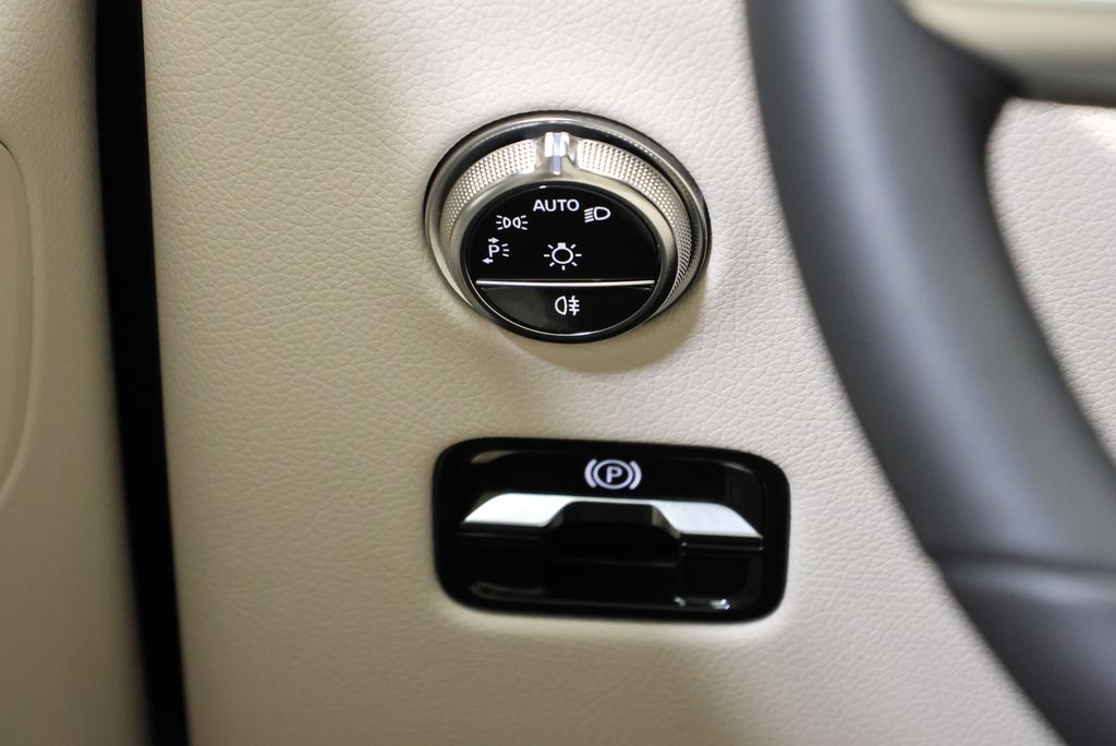 Thumbnail: 2026 Mercedes-Benz GLC - 19