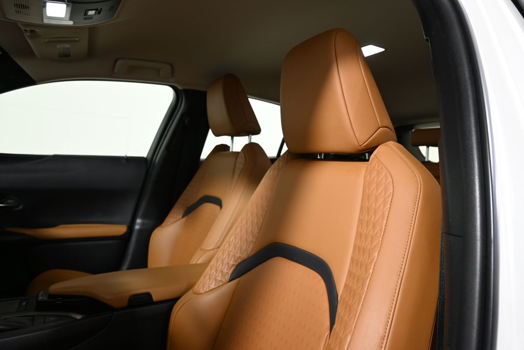 Thumbnail: 2021 Lexus UX - 15