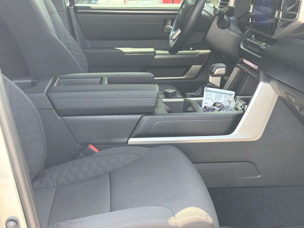 2026 Toyota Tundra SR5 - Photo 14