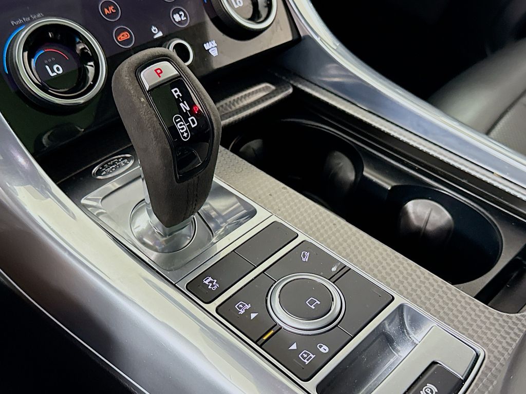 Thumbnail: 2022 Land Rover Range Rover Sport - 17