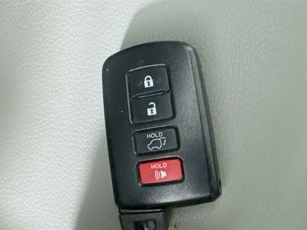 Used Car 2018 Toyota Rav4  For Sale Under $25,000 In Austin, Texas