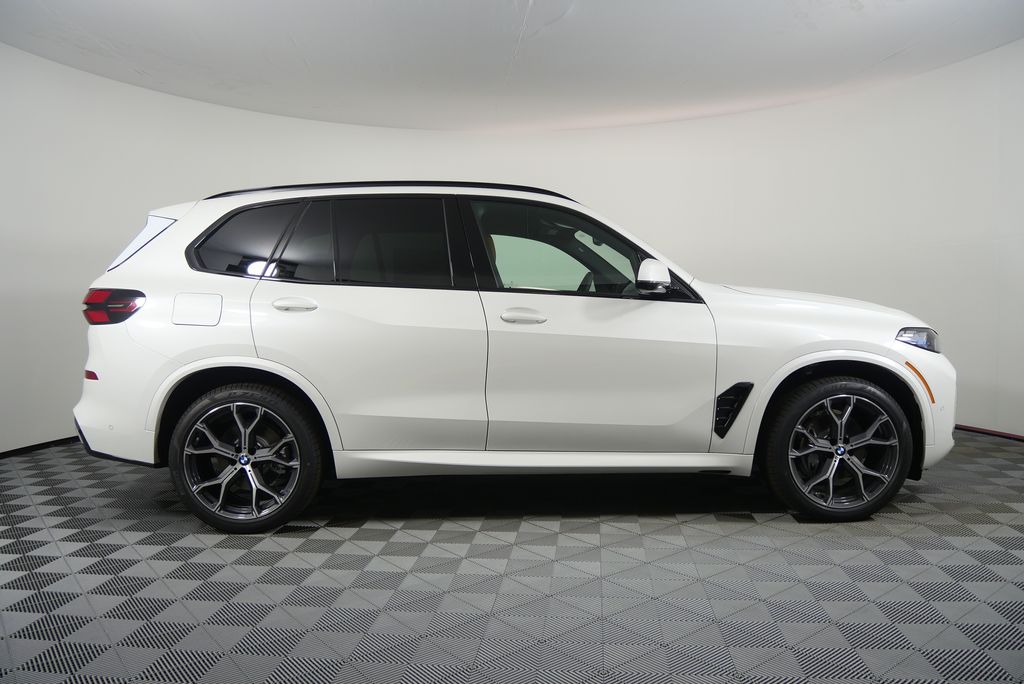 Thumbnail: 2026 BMW X5 - 2