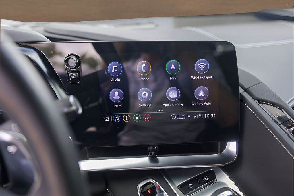 Used 2023 Silver Chevrolet Stingray image 15