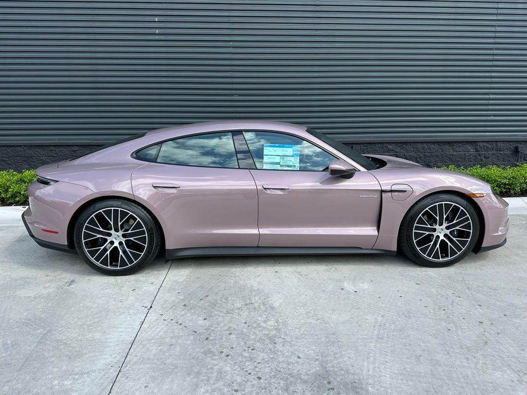 2025 Porsche Taycan  8