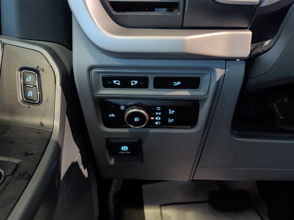 2023 Oxford White Ford F-150 XLT 4X4 Truck