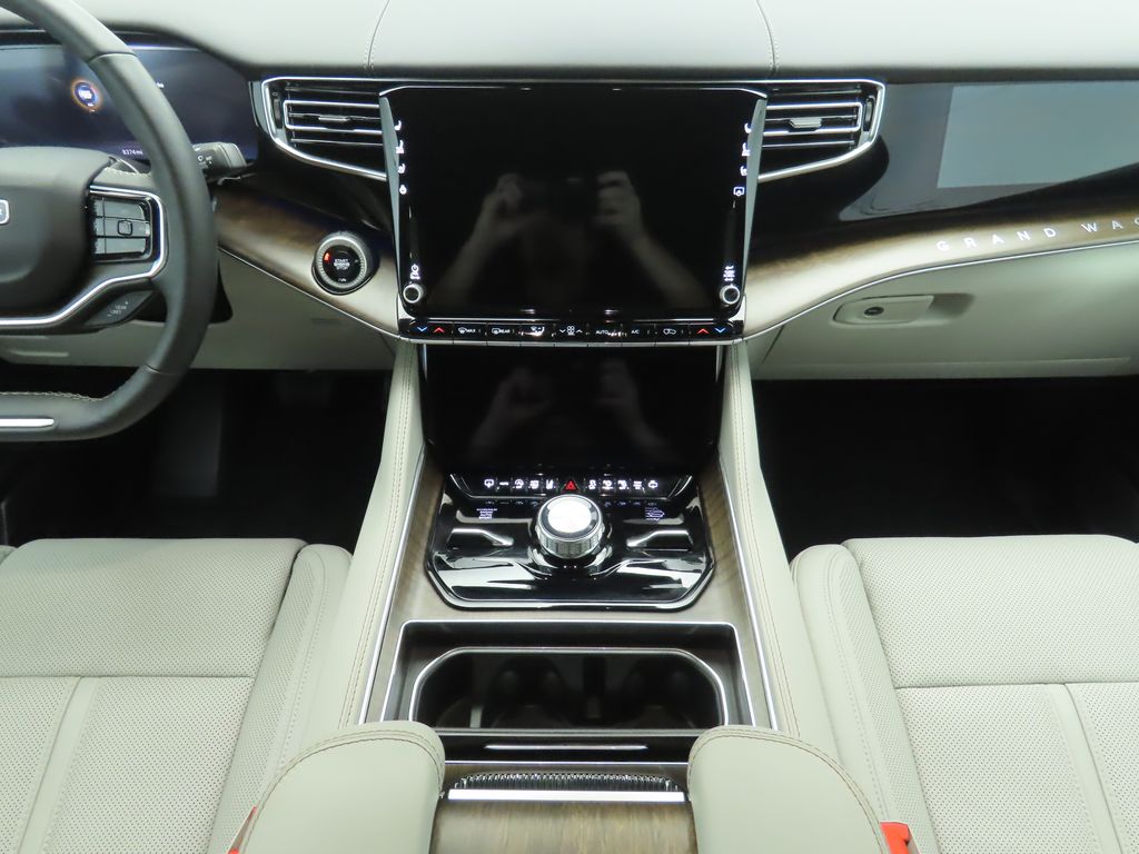 Thumbnail: 2025 Jeep Grand Wagoneer - 13