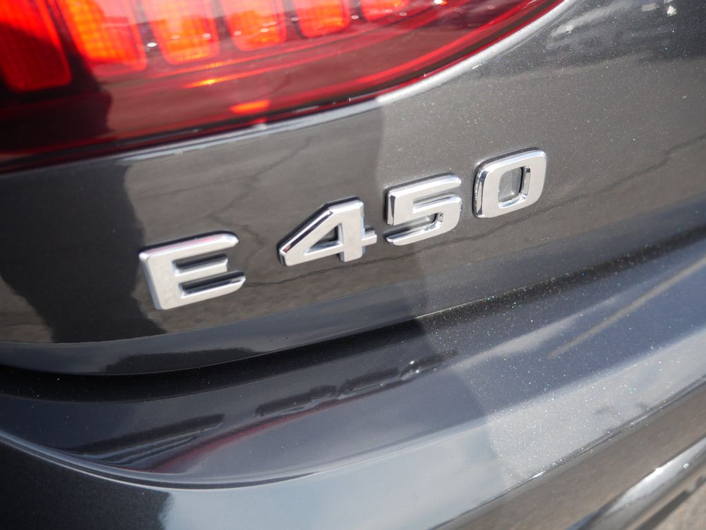 Thumbnail: 2022 Mercedes-Benz E-Class - 9