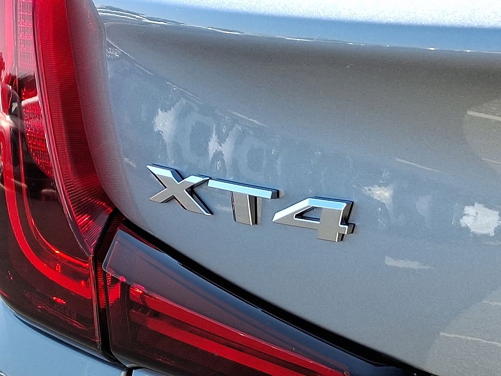 Thumbnail: 2025 Cadillac XT4 - 11