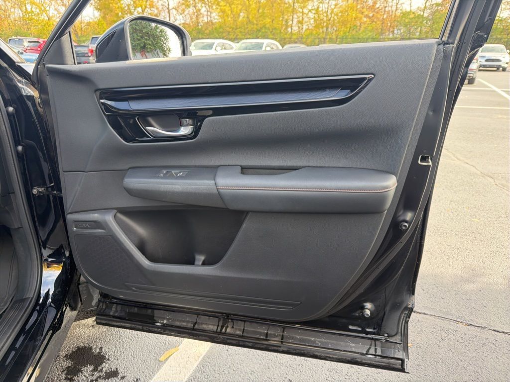 Thumbnail: 2023 Honda CR-V - 21