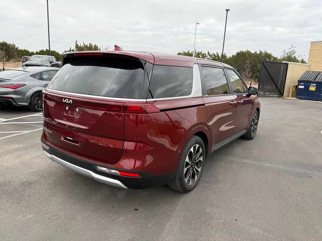 Thumbnail: 2022 Kia Carnival - 6