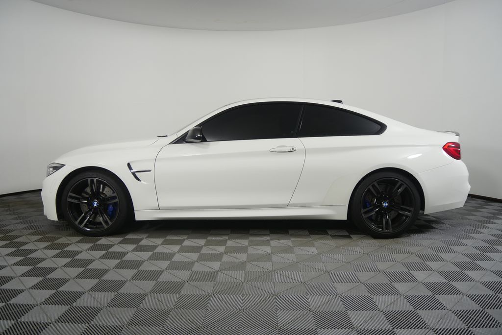 Thumbnail: 2018 BMW M4 - 9