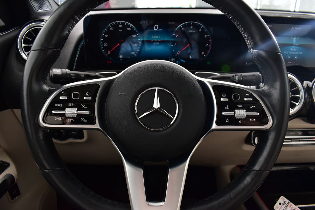 Thumbnail: 2022 Mercedes-Benz GLB - 15