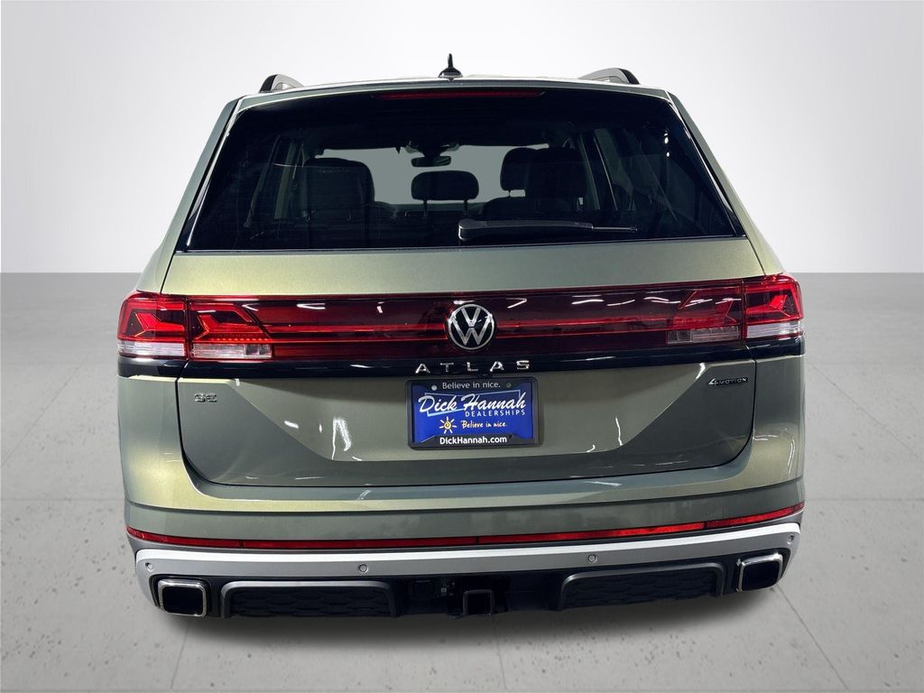 2025 Volkswagen Atlas Peak Edition SE photo 4